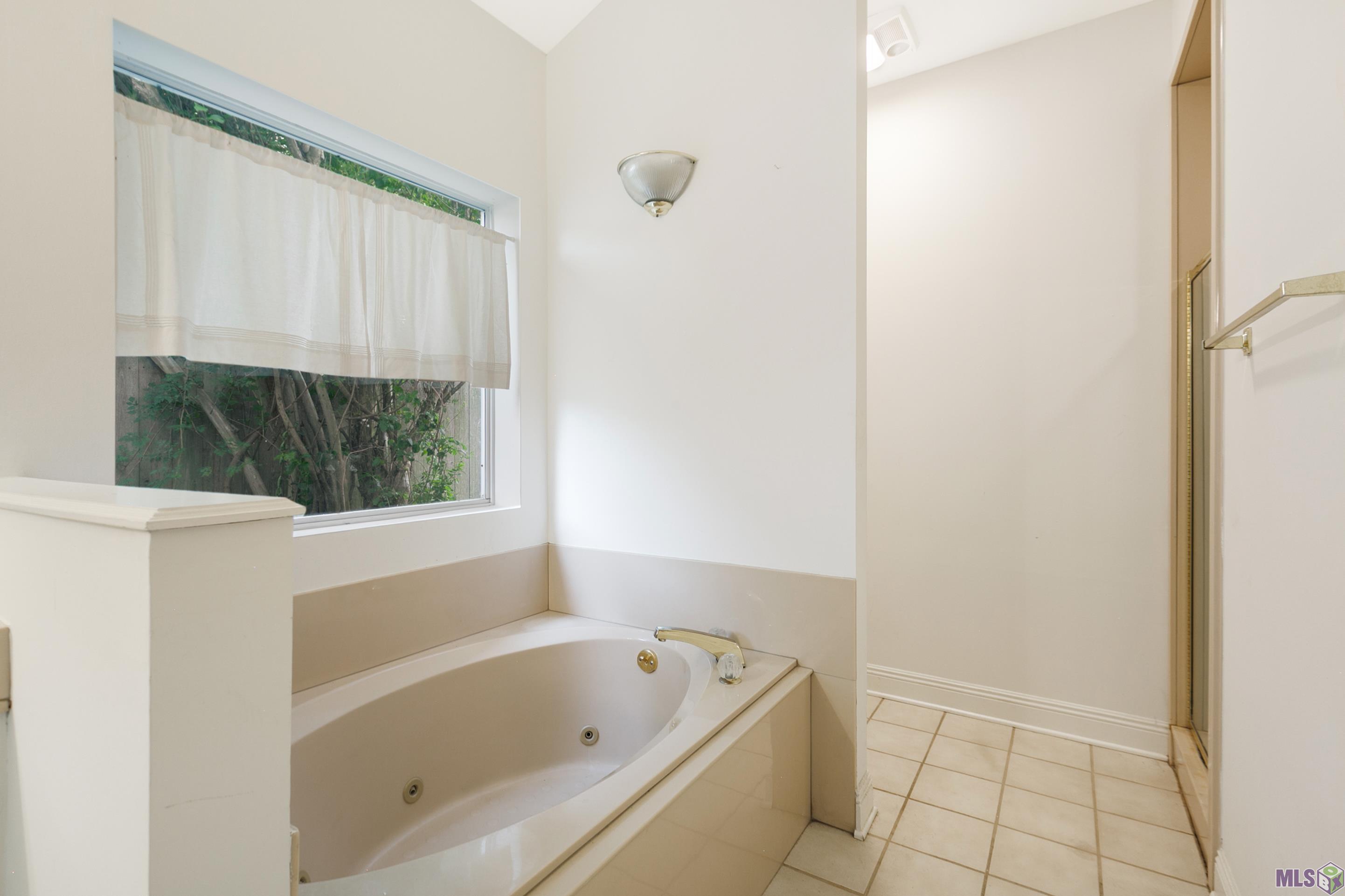 10648 Classique Drive Baton Rouge, LA 70815 - Photo 12 of 24 Gallery Image 12