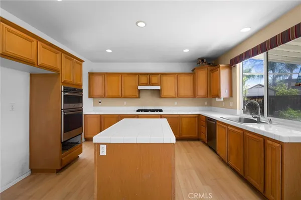 $674,900 | 23281 Highland Oaks Court, Wildomar, CA 92595