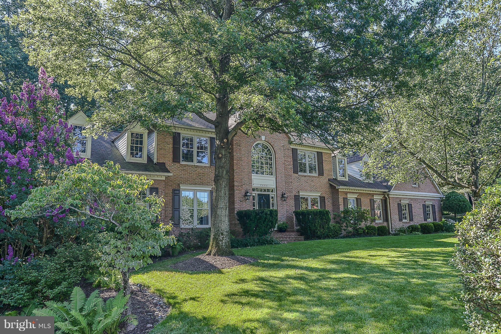 Located in popular WENDOVER
