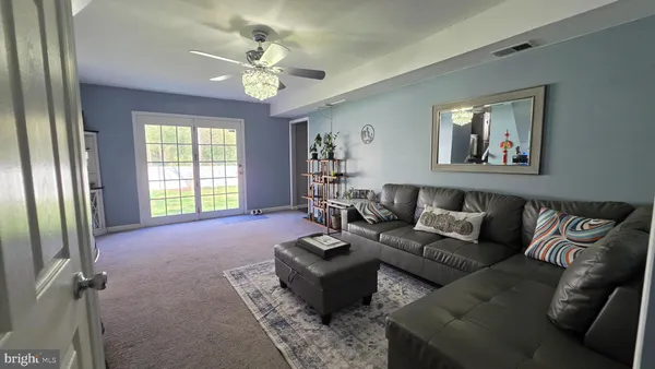 $479,900 | 18 Peabody Lane, Hamilton, NJ 08619
