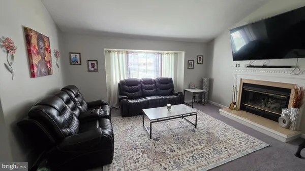 $479,900 | 18 Peabody Lane, Hamilton, NJ 08619