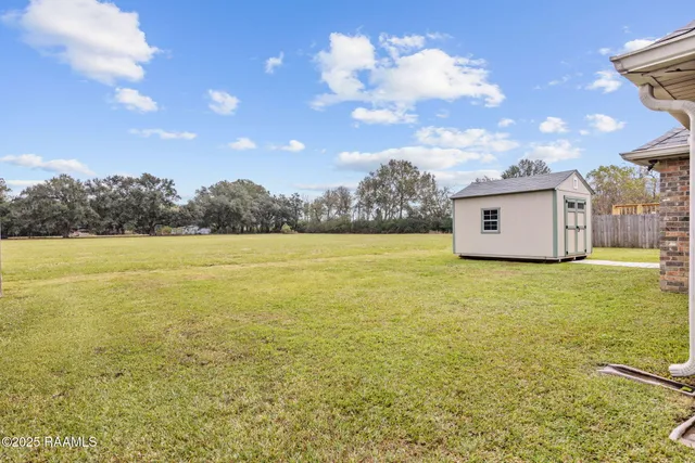 $235,000 | 134 Rue Des Cannes, Maurice, LA 70555