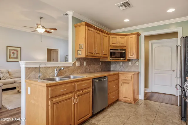 $235,000 | 134 Rue Des Cannes, Maurice, LA 70555