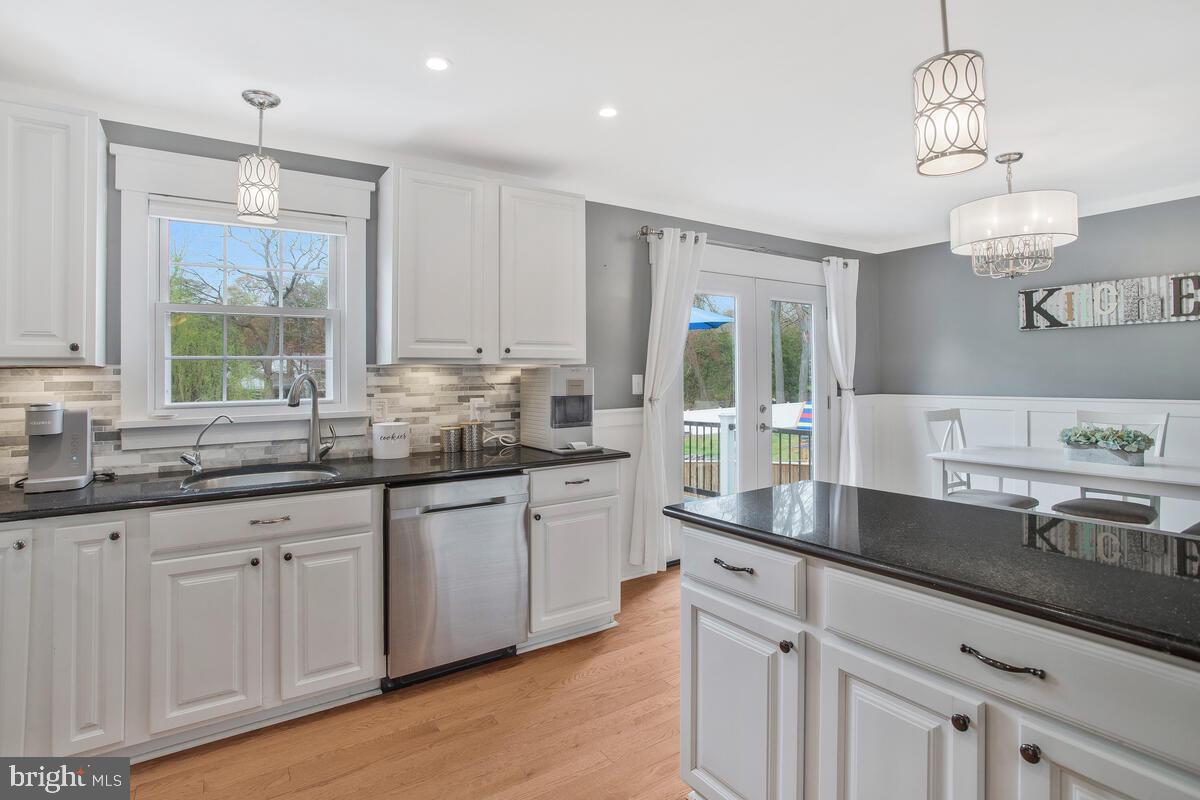 133 Circle Road Pasadena, MD 21122 - Photo 17 of 44 Gallery Image 17
