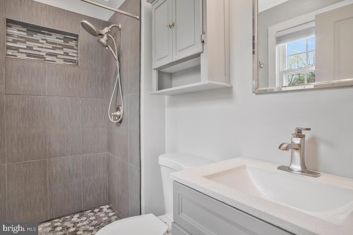 133 Circle Road Pasadena, MD 21122 - Photo 23 of 44 Gallery Image 23