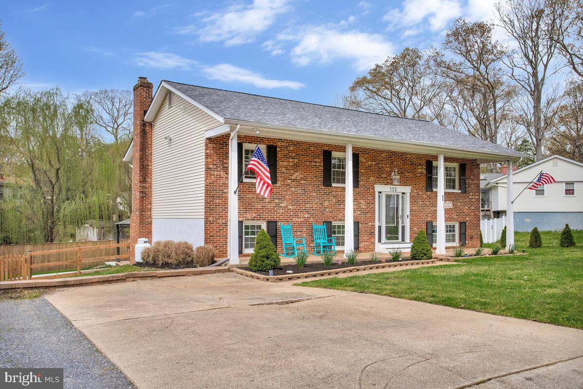 133 Circle Road Pasadena, MD 21122 - Photo 3 of 44 Gallery Image 3