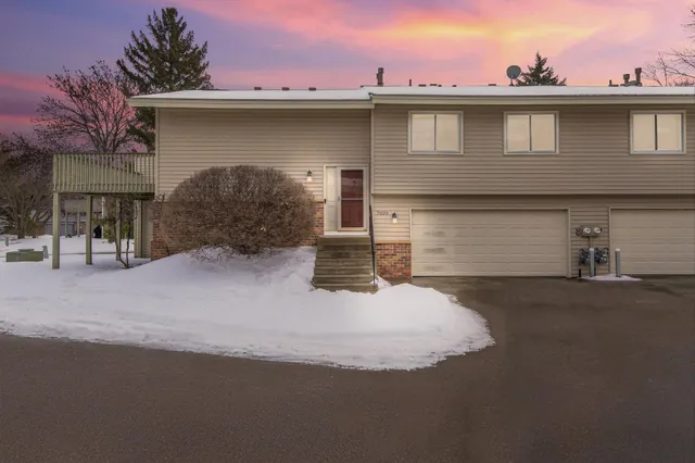 $250,000 | 7020 Pima Lane, Chanhassen, MN 55317