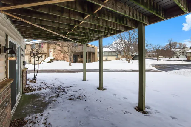 $250,000 | 7020 Pima Lane, Chanhassen, MN 55317