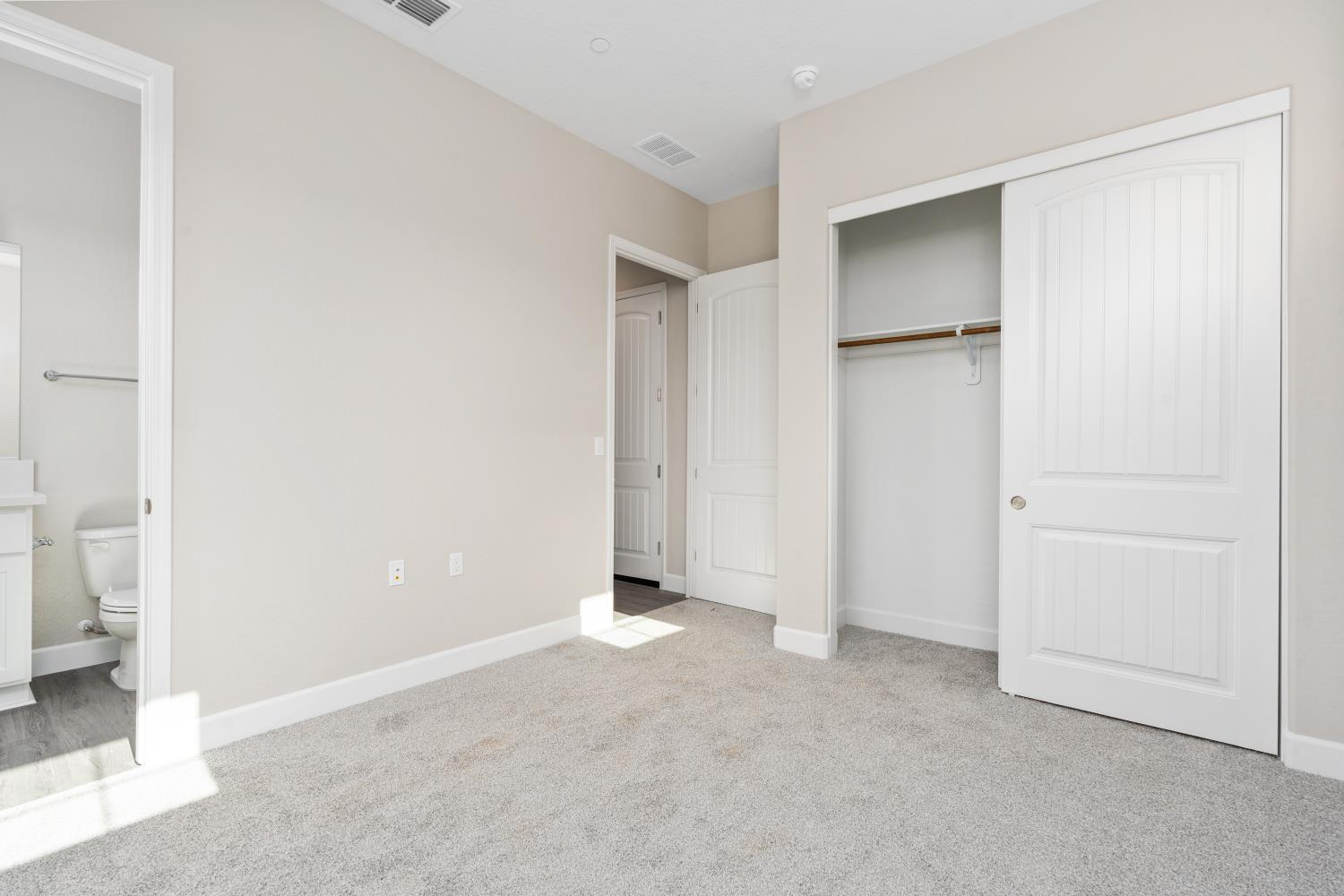 272 Peters Road Madera, CA 93636 - Photo 14 of 25 a view of an empty room