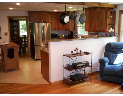 3 Longspur Road Chelmsford, MA 01824 - Photo 4 of 17 Gallery Image 4