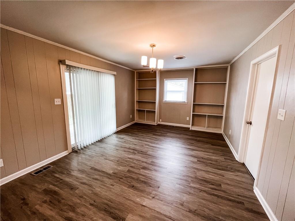 1728 North Shortridge Road Indianapolis, IN 46219 - Photo 12 of 27 Gallery Image 12