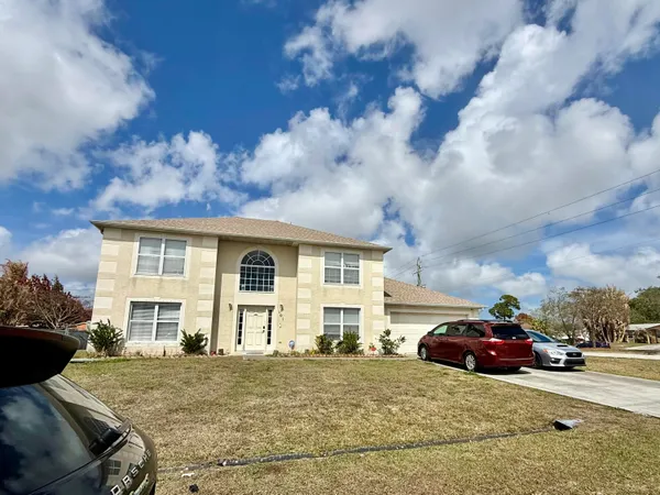 $3,000 | 101 Southwest Fairview Avenue, Port St. Lucie, FL 34983