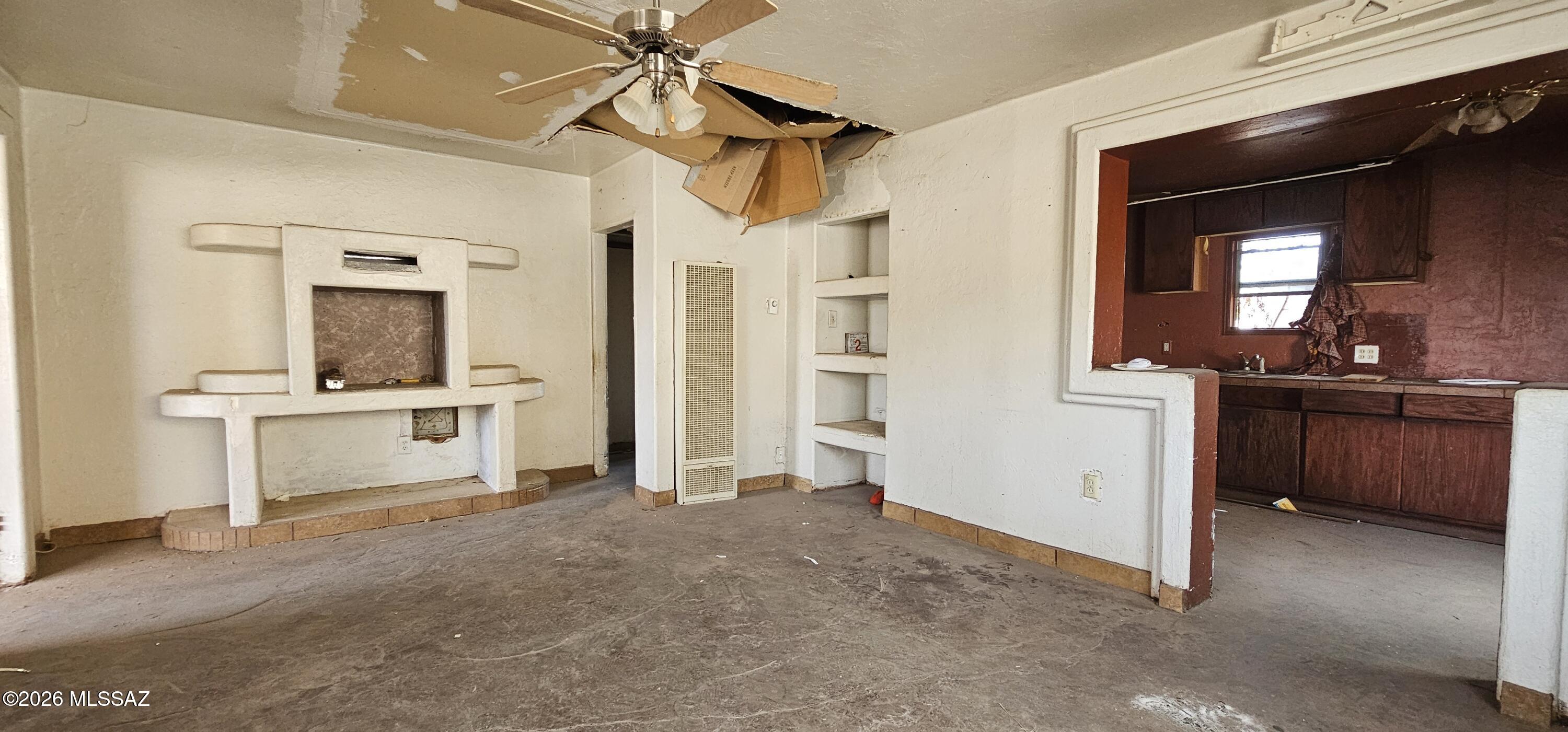 3265 East 24th Street Tucson, AZ 85713 - Photo 8 of 18 Living Room