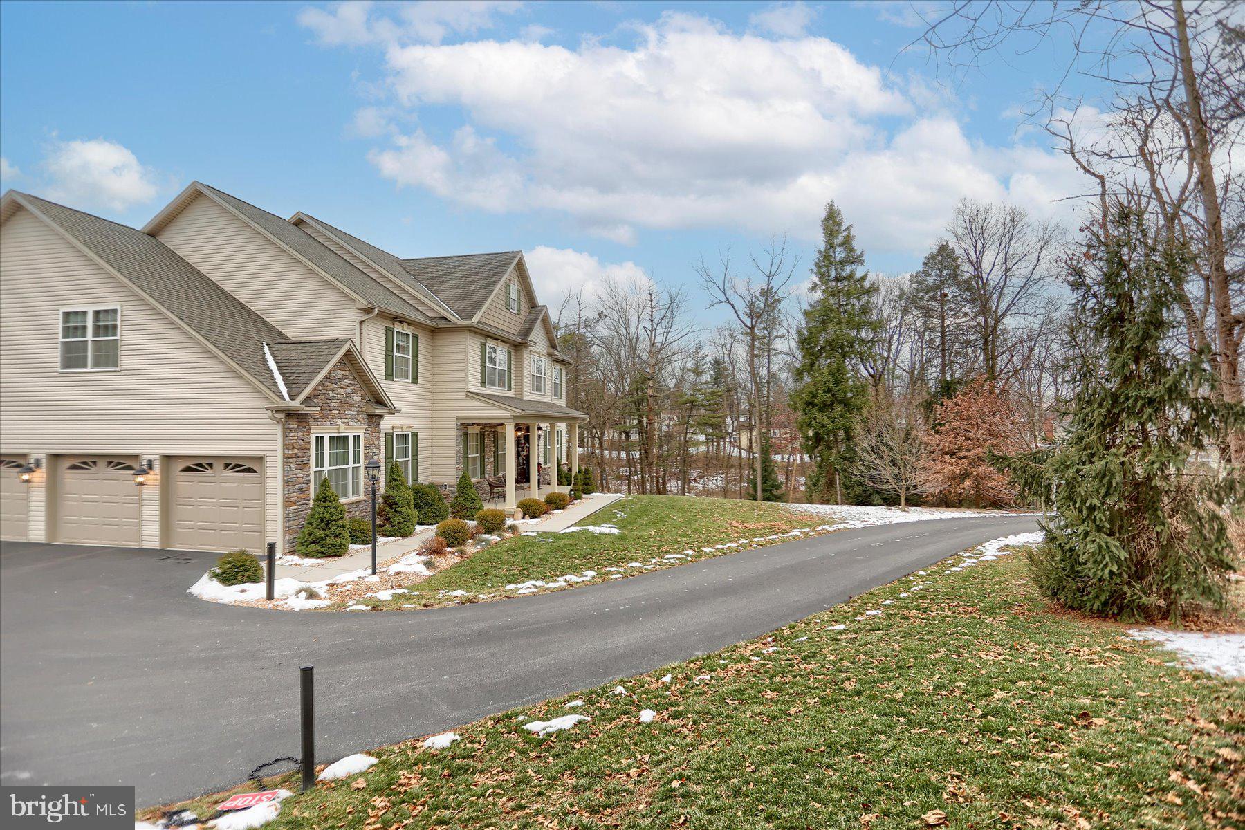 4723 Hillside Road Harrisburg, PA 17109 - Photo 4 of 72 Gallery Image 4
