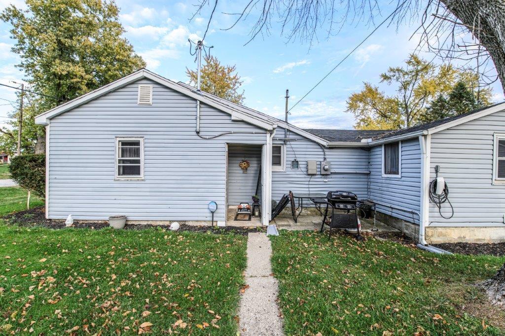 5211 Kerns Road Springfield, OH 45502 - Photo 2 of 16