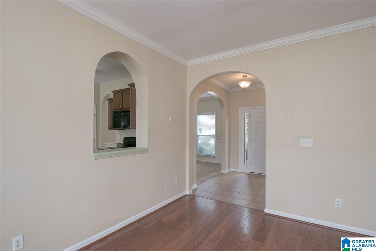 969 Valley Circle Leeds, AL 35094 - Photo 12 of 31