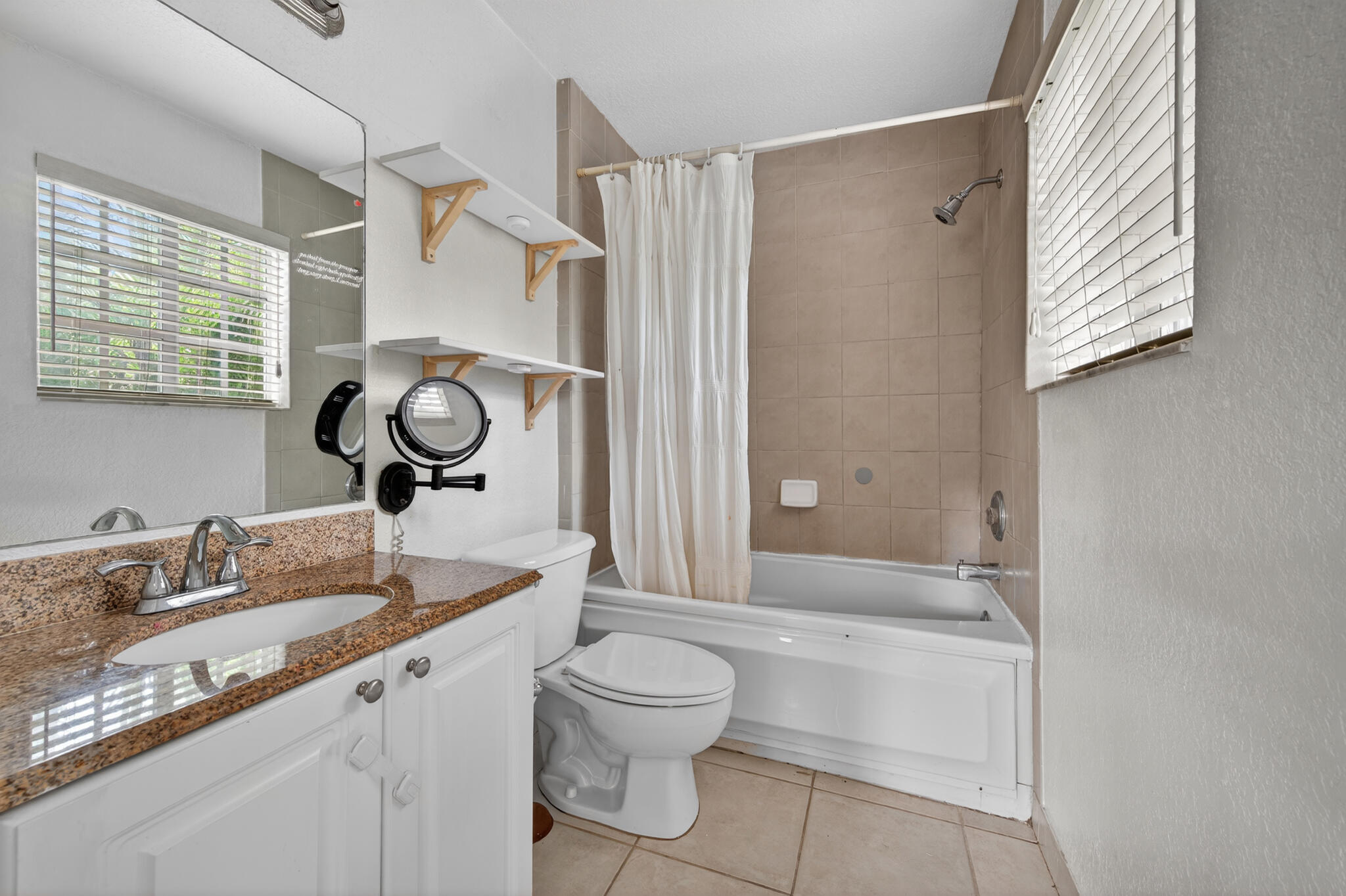 4902 Washington Street, Unit 4 Hollywood, FL 33021 - Photo 14 of 14 17 2