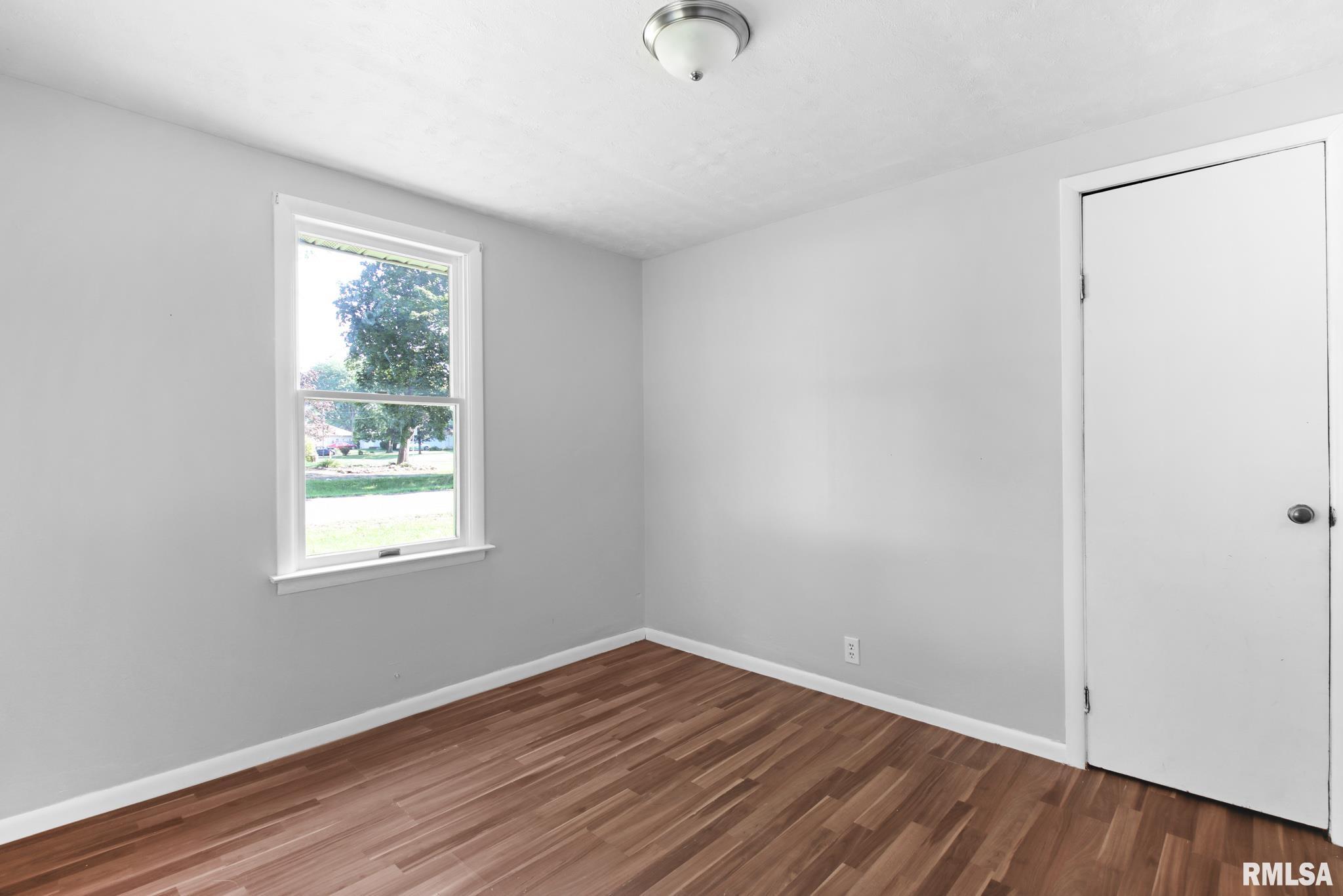 113 Sherwood Park Road Washington, IL 61571 - Photo 35 of 36 Gallery Image 35