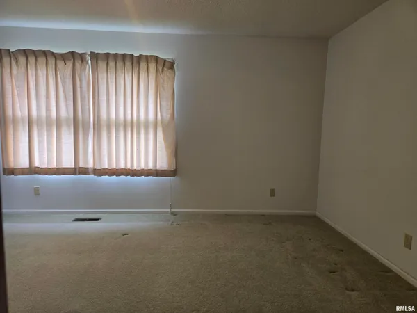 $70,000 | 203 South A Street, La Harpe, IL 61450