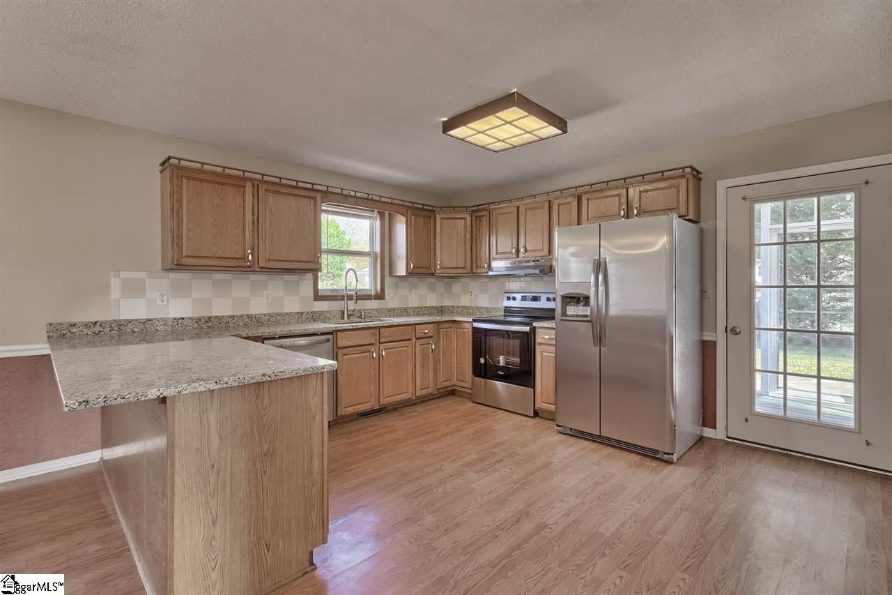 231 Lewis Road Williamston, SC 29697 - Photo 5 of 34