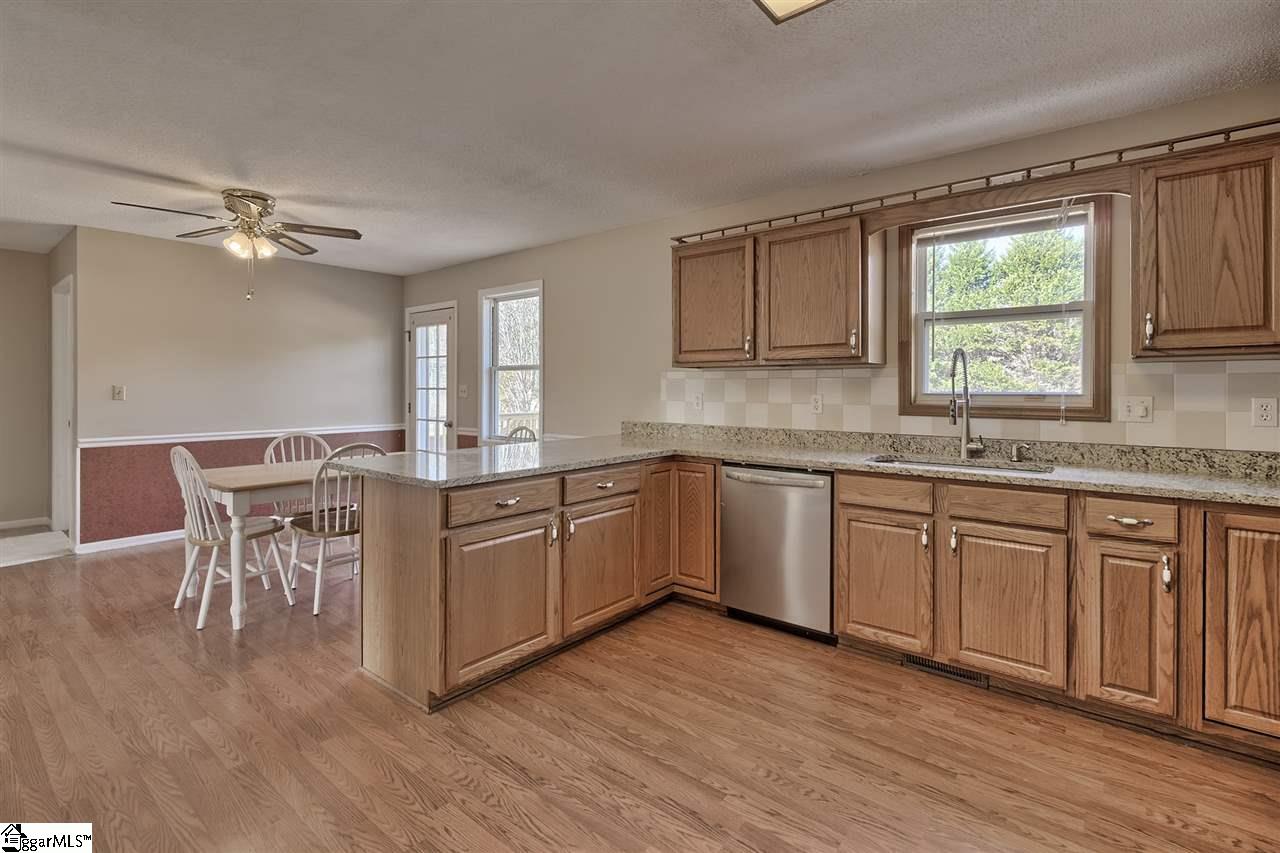 231 Lewis Road Williamston, SC 29697 - Photo 7 of 34