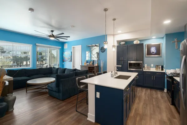 $3,500 | 3131 North Central Avenue, Unit 4011, Phoenix, AZ 85012