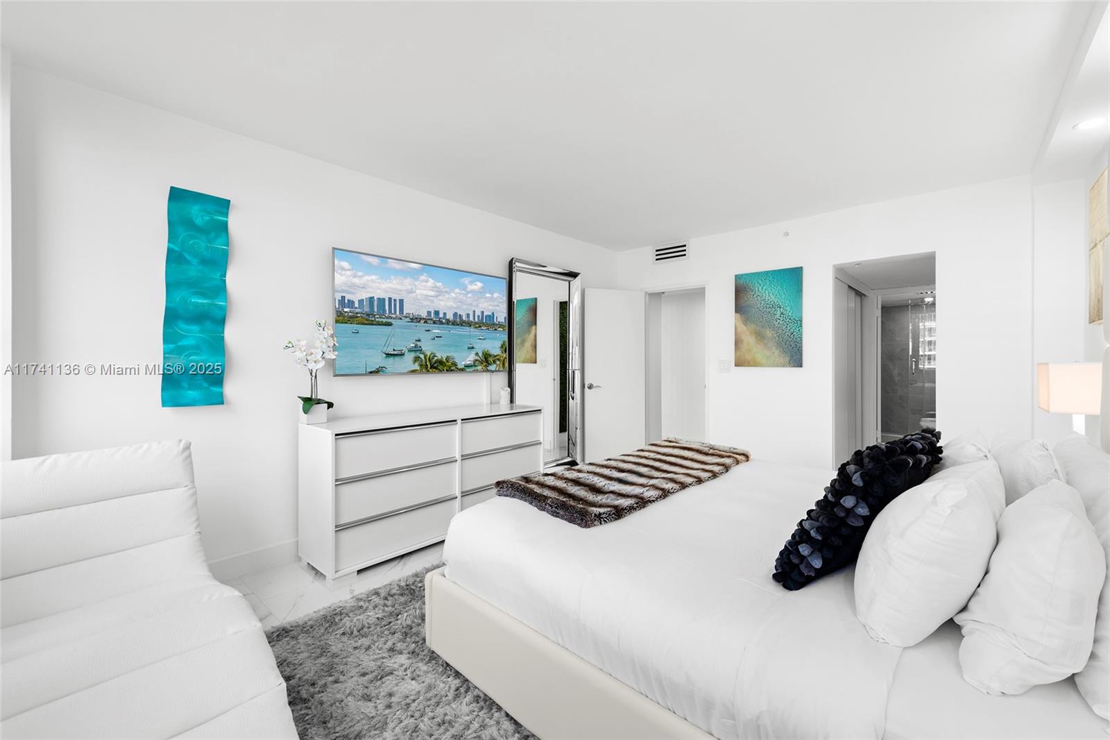 1500 Bay Road, Unit 746S Miami Beach, FL 33139 - Photo 20 of 53 Gallery Image 20