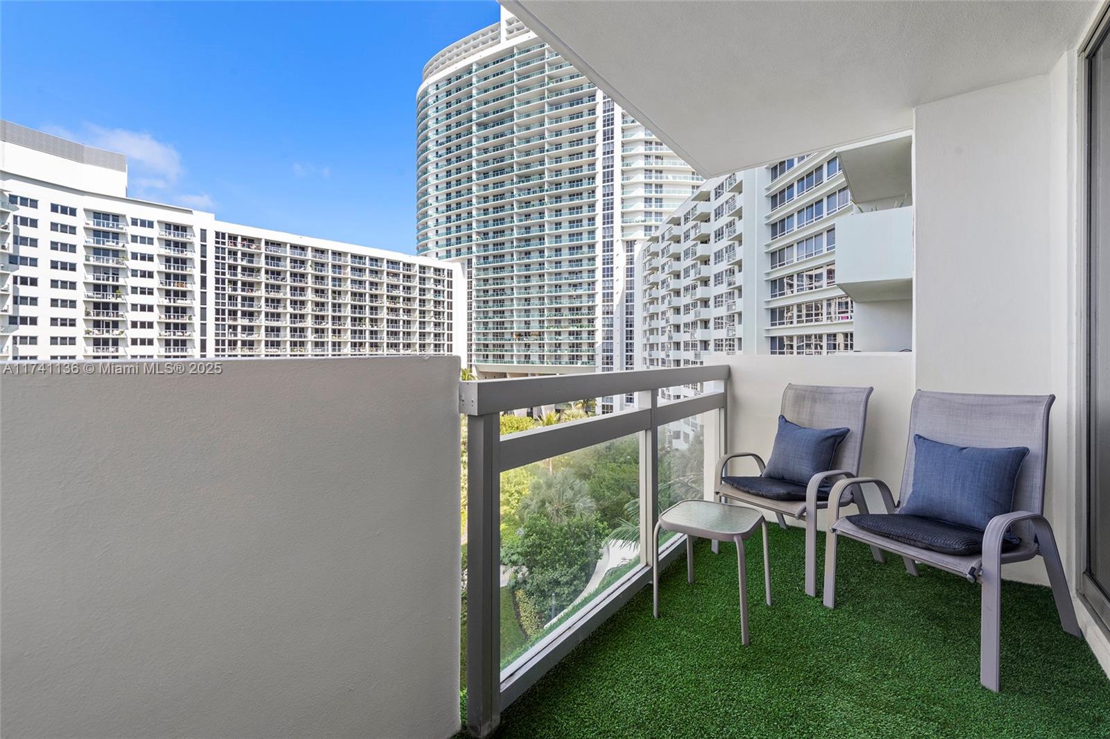 1500 Bay Road, Unit 746S Miami Beach, FL 33139 - Photo 34 of 53 Gallery Image 34