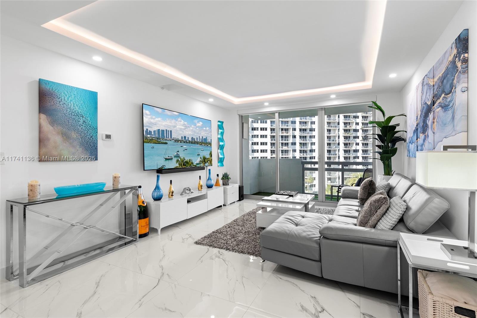 1500 Bay Road, Unit 746S Miami Beach, FL 33139 - Photo 9 of 53 Gallery Image 9