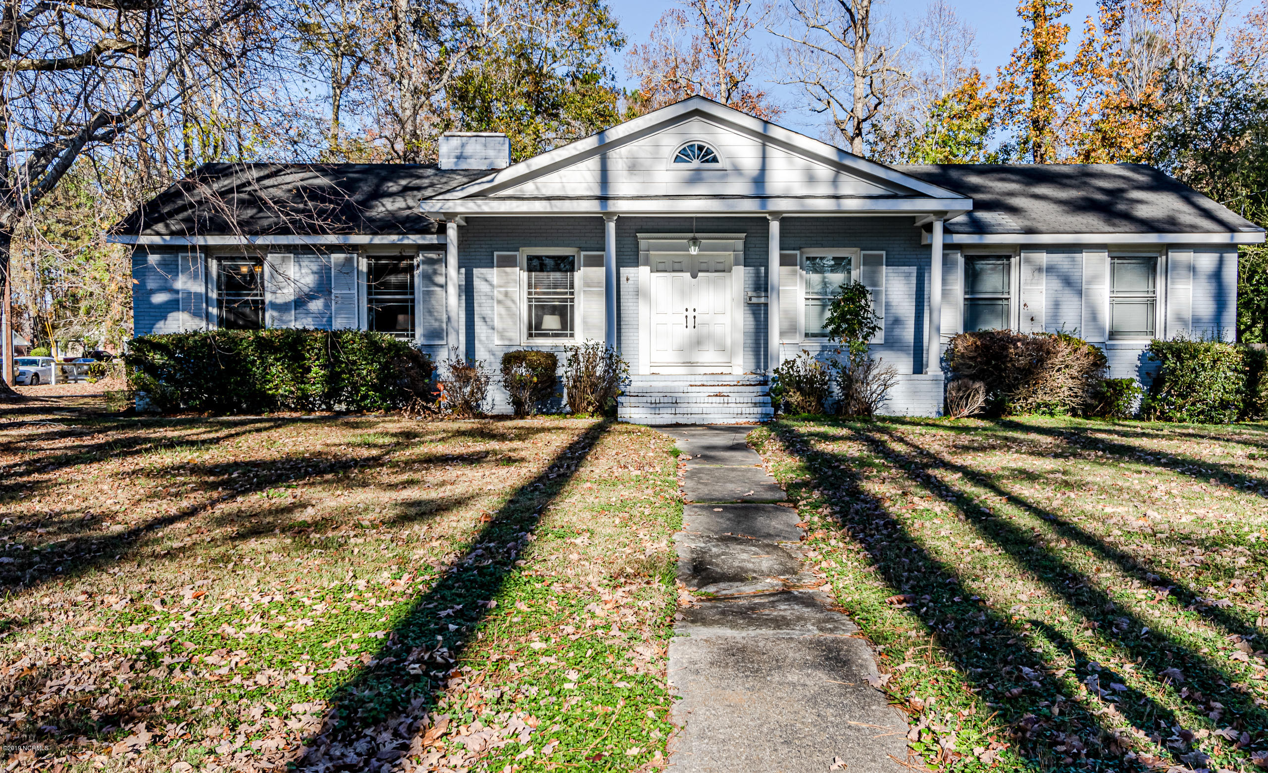10 Laran Road Jacksonville, NC 28540 - Photo 3 of 35 front