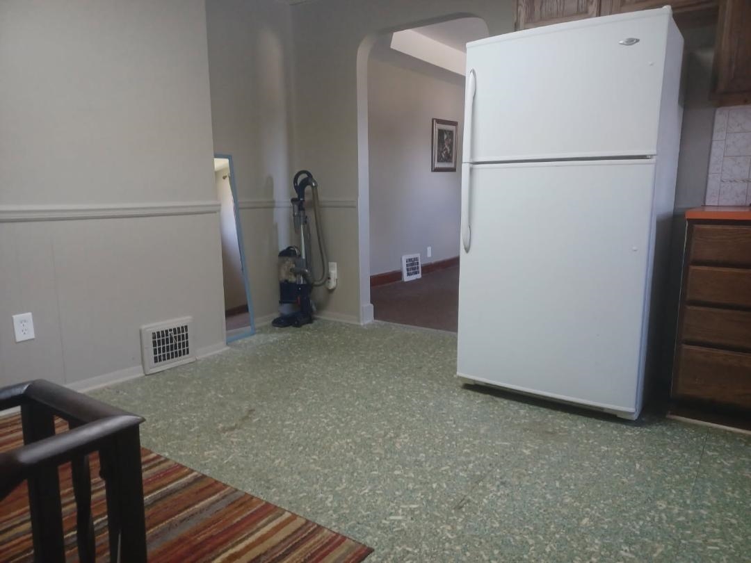 3074 East Atherton Road Burton, MI 48529 - Photo 4 of 9