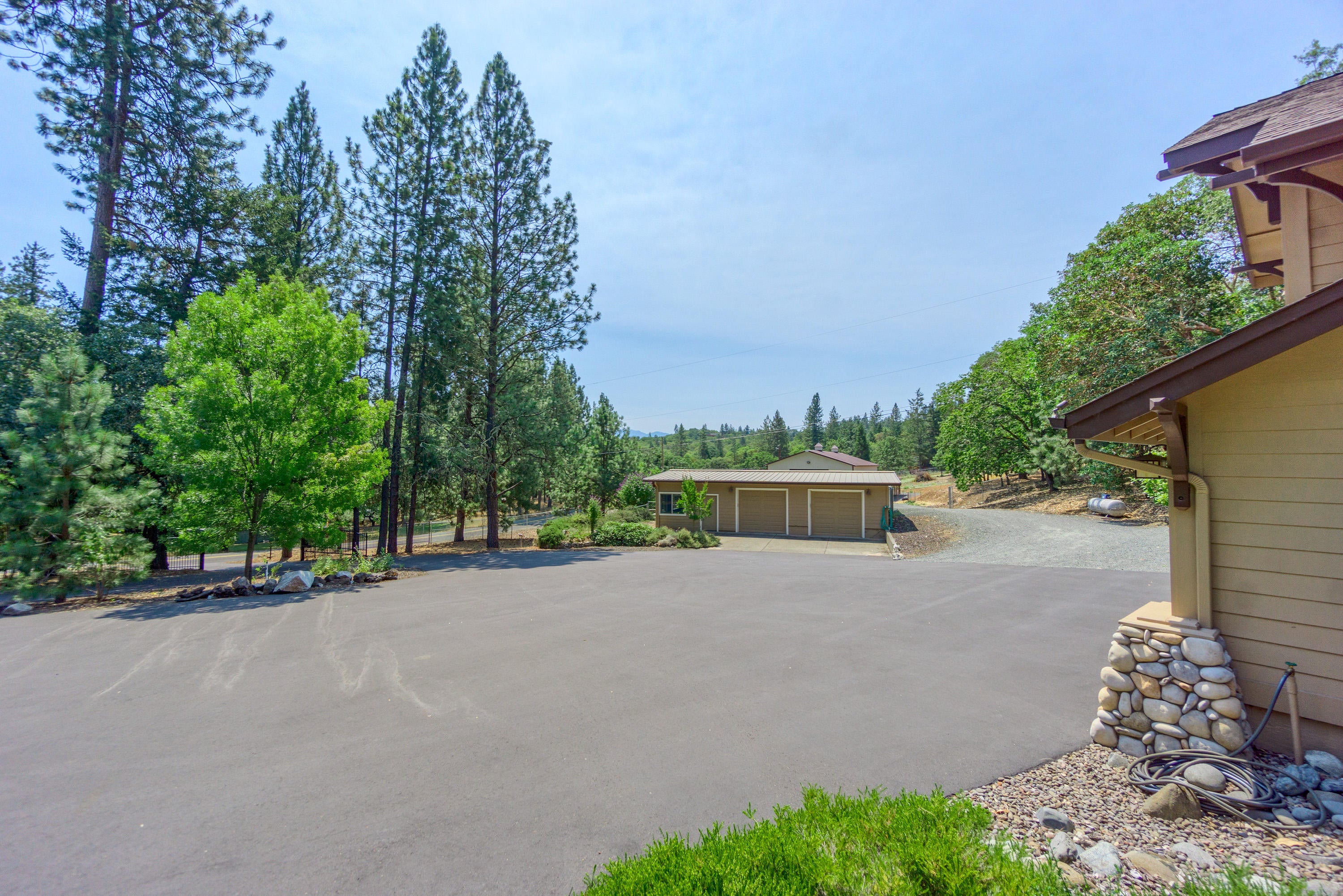 3207 Old Military Road Central Point, OR 97502 - Photo 39 of 52 39