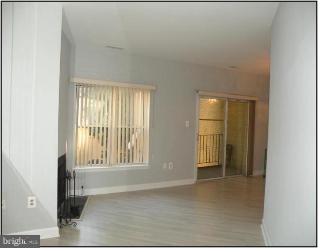 615 3rd Street Northeast, Unit 3 Washington, DC 20002 - Photo 6 of 11 Living Room