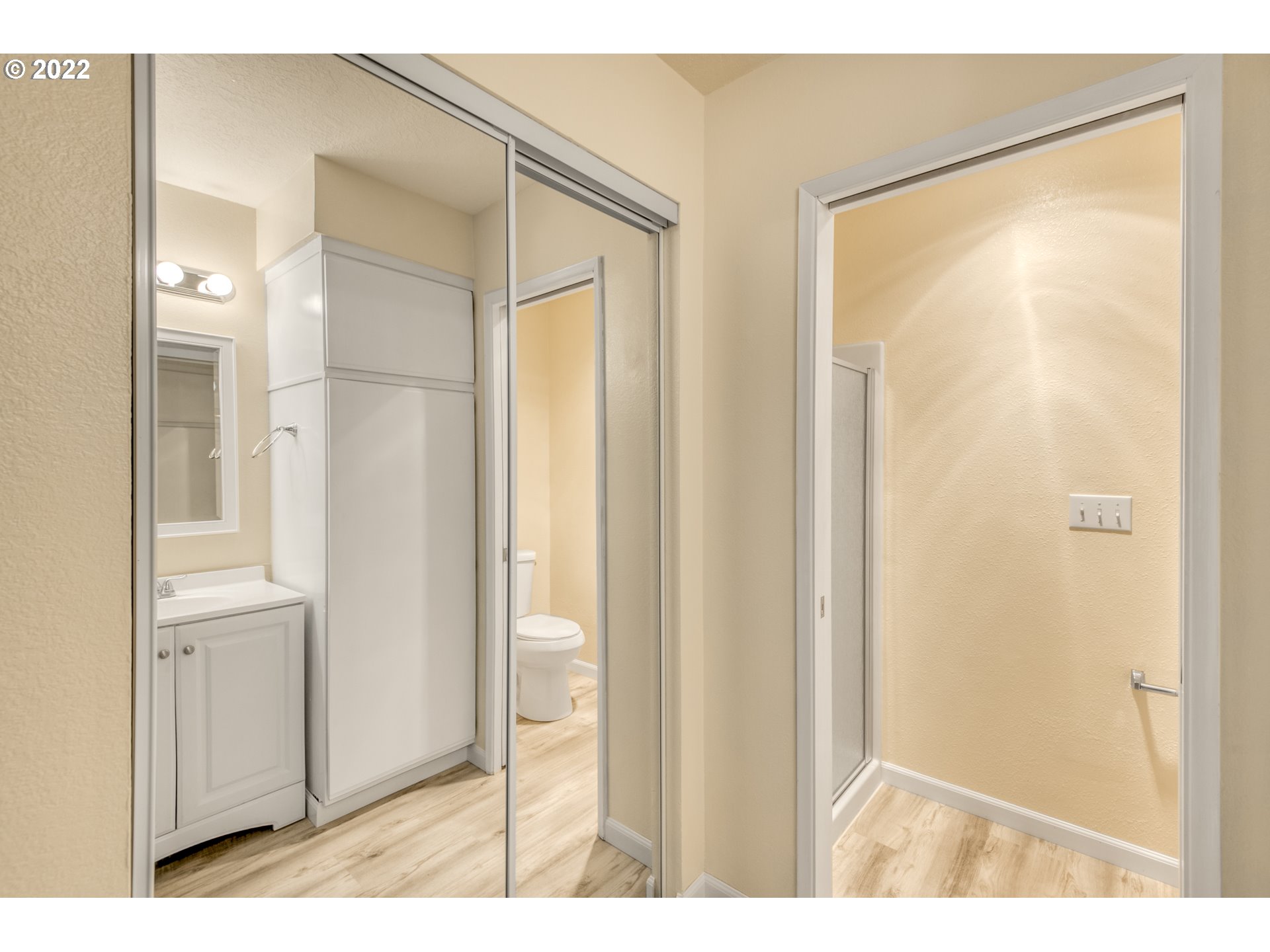 86 Kingsgate Road, Unit 63 Lake Oswego, OR 97035 - Photo 8 of 20 Gallery Image 8