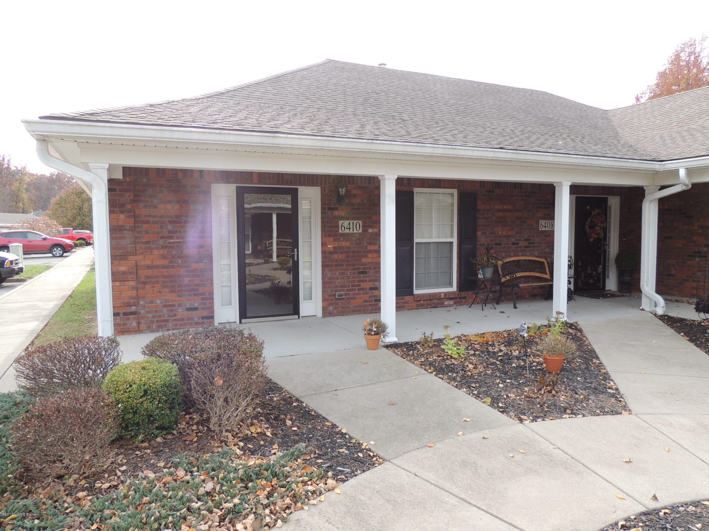 6410 Renate Road Louisville, KY 40291 - Photo 2 of 22 DSCN5949