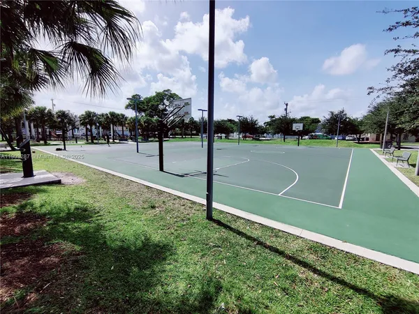 $2,500 | 805 Northwest 3rd Terrace, Unit 1, Hallandale Beach, FL 33009