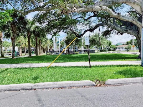 $2,500 | 805 Northwest 3rd Terrace, Unit 1, Hallandale Beach, FL 33009