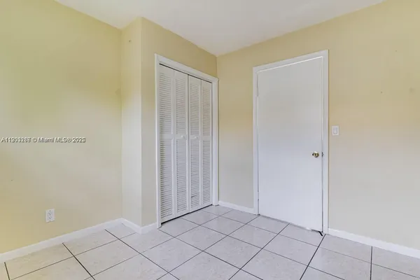 $2,500 | 805 Northwest 3rd Terrace, Unit 1, Hallandale Beach, FL 33009