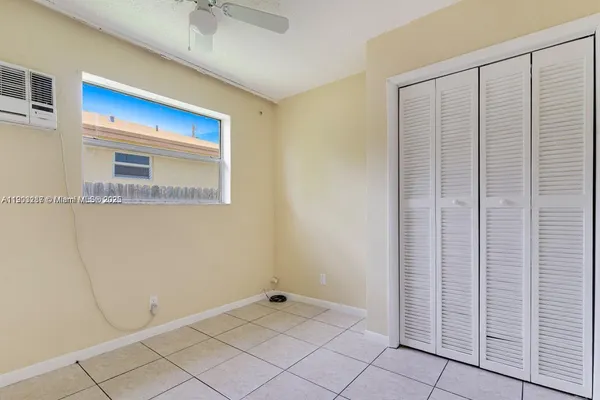 $2,500 | 805 Northwest 3rd Terrace, Unit 1, Hallandale Beach, FL 33009