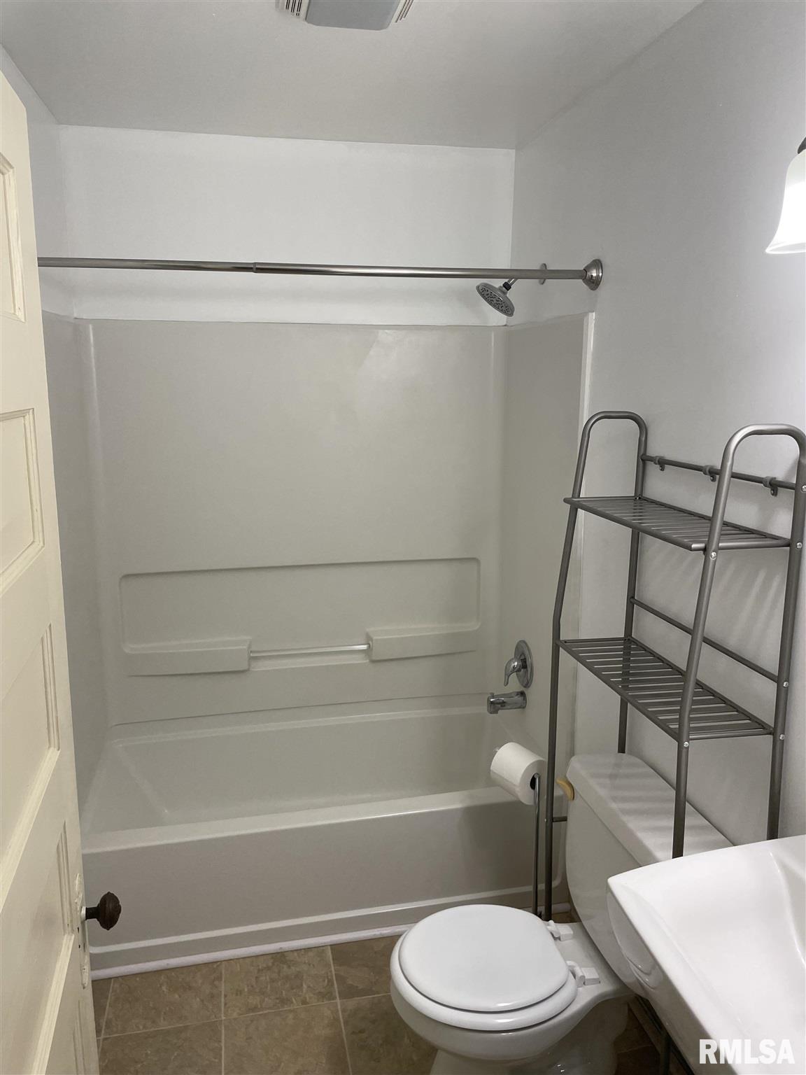 1211 West Lawrence Avenue Springfield, IL 62704 - Photo 16 of 28