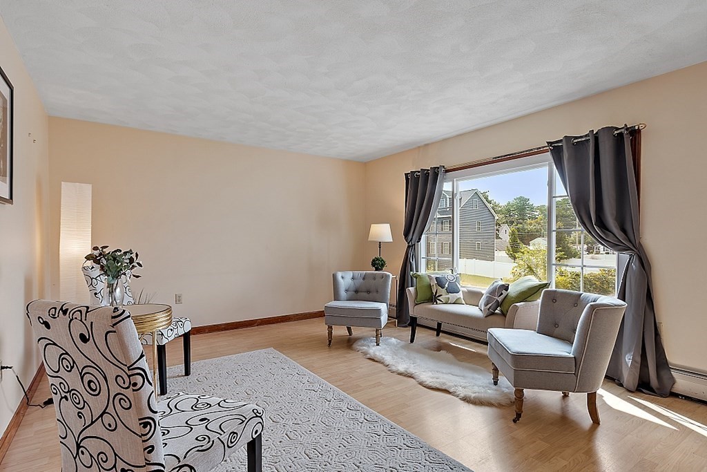18 Cedarwood Road Billerica, MA 01821 - Photo 4 of 42 Gallery Image 4