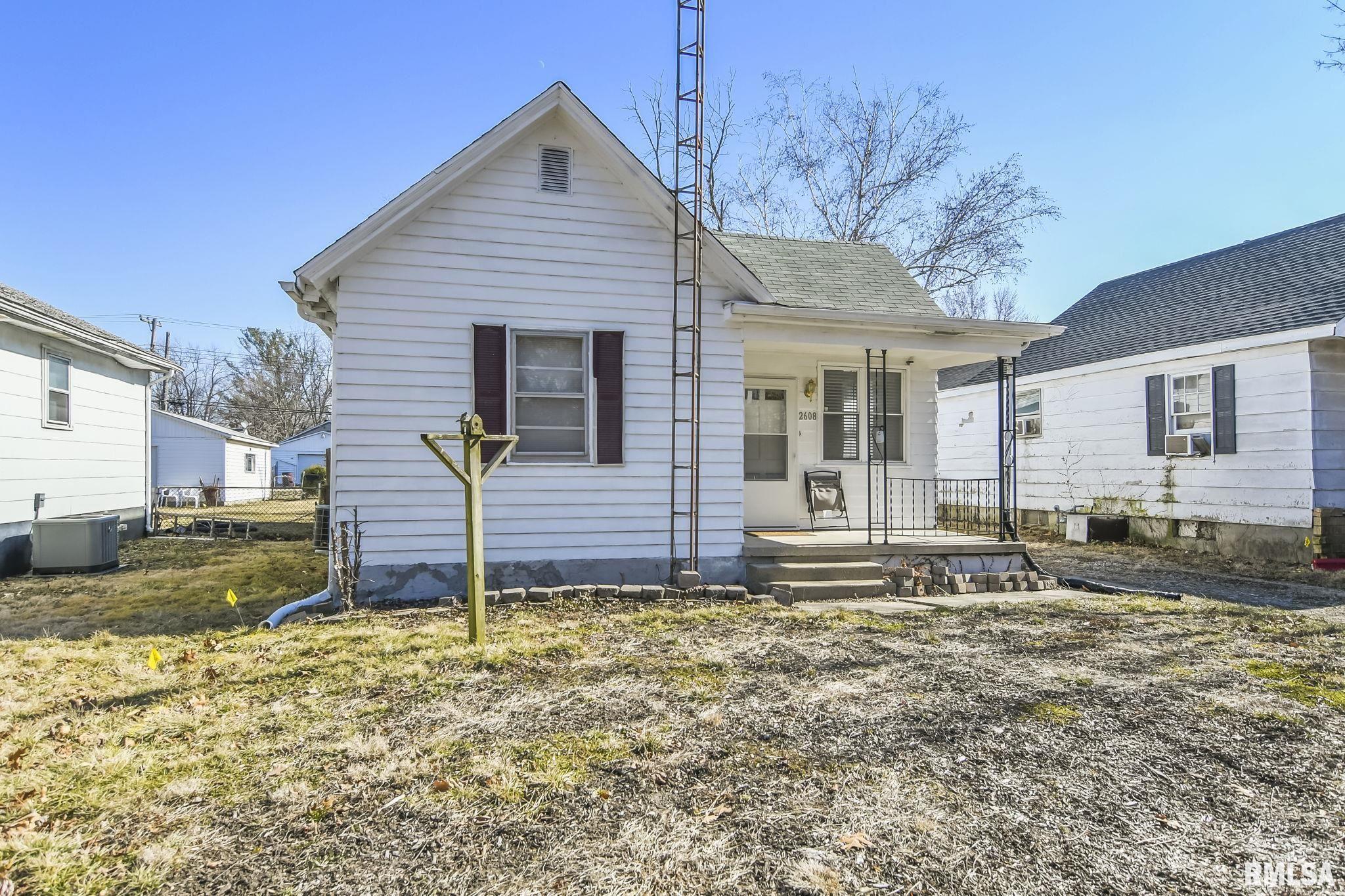 2608 South Walnut Street Springfield, IL 62704 - Photo 1 of 28 Gallery Image 1
