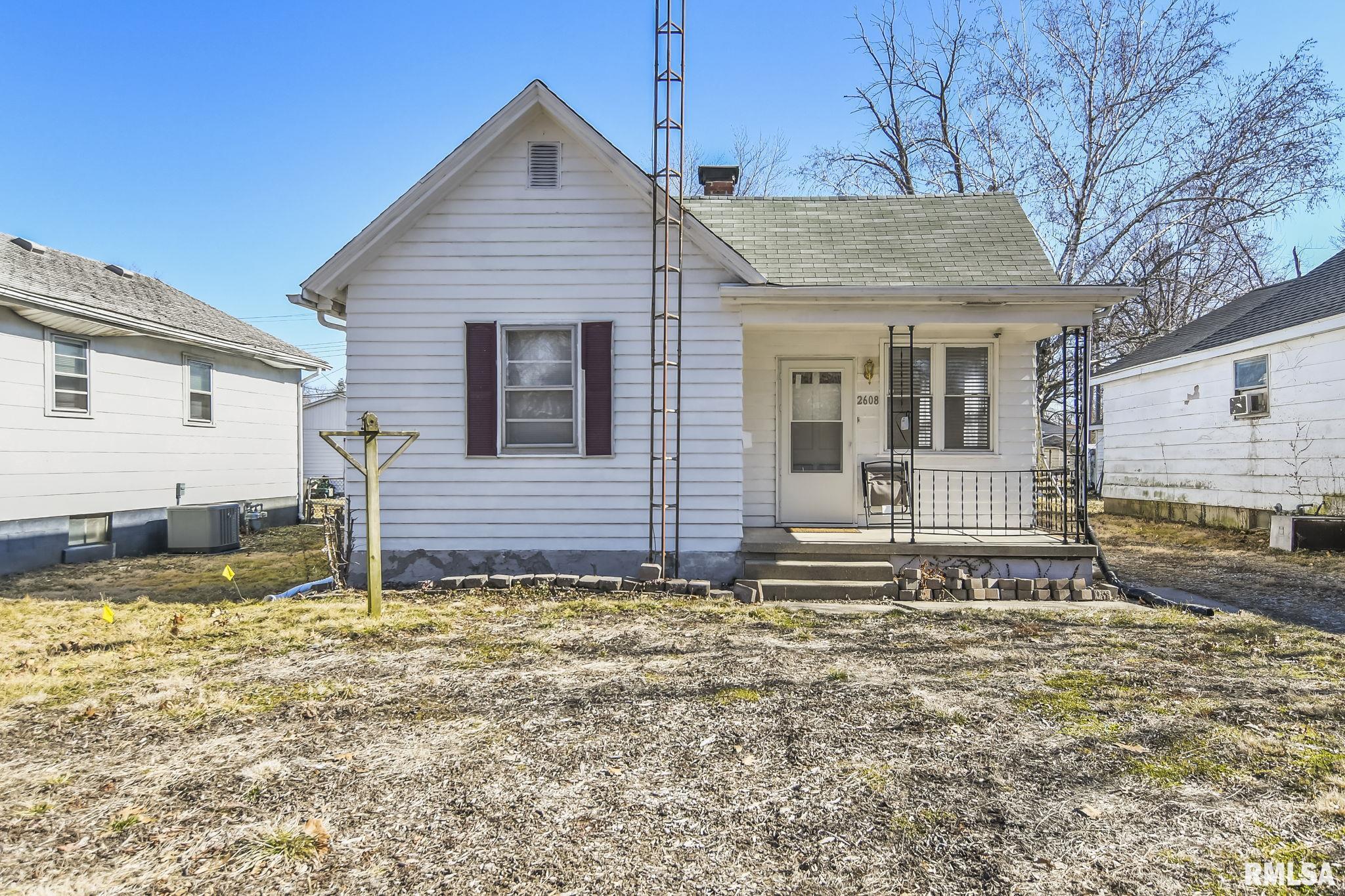2608 South Walnut Street Springfield, IL 62704 - Photo 3 of 28 Gallery Image 3