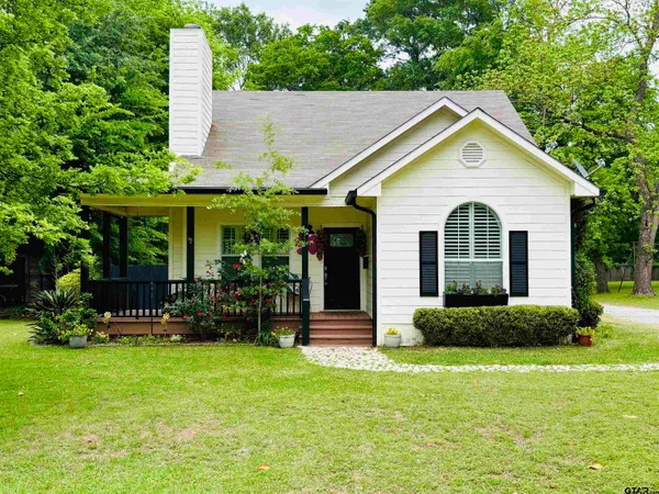 $279,000 | 325 Quitman Street, Pittsburg, TX 75686