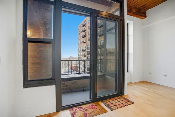 $230,000 | 1503 South State Street, Unit 512, Chicago, IL 60605