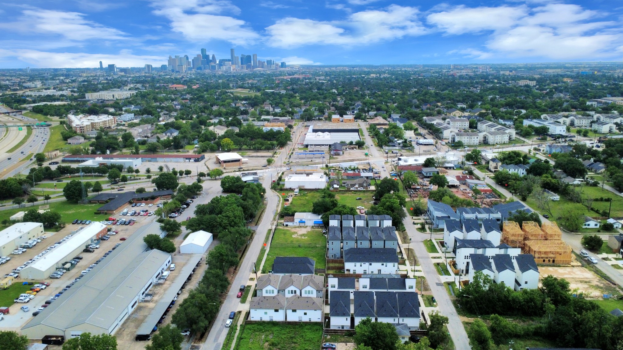 6715 Allegheny Street Houston, TX 77021 - Photo 17 of 18 a view of a city