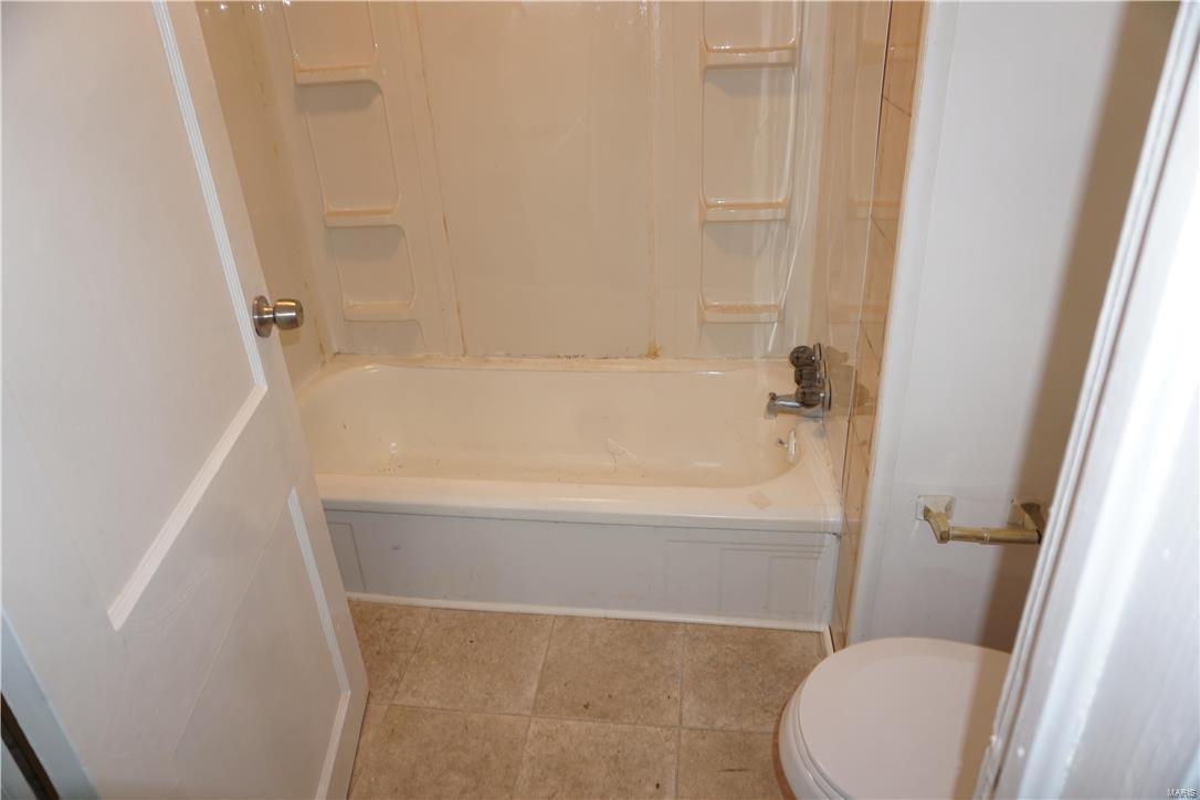 1217 Upper Cahokia Road Cahokia, IL 62206 - Photo 6 of 12