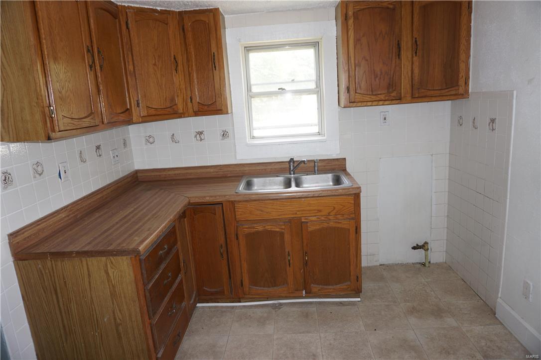1217 Upper Cahokia Road Cahokia, IL 62206 - Photo 8 of 12