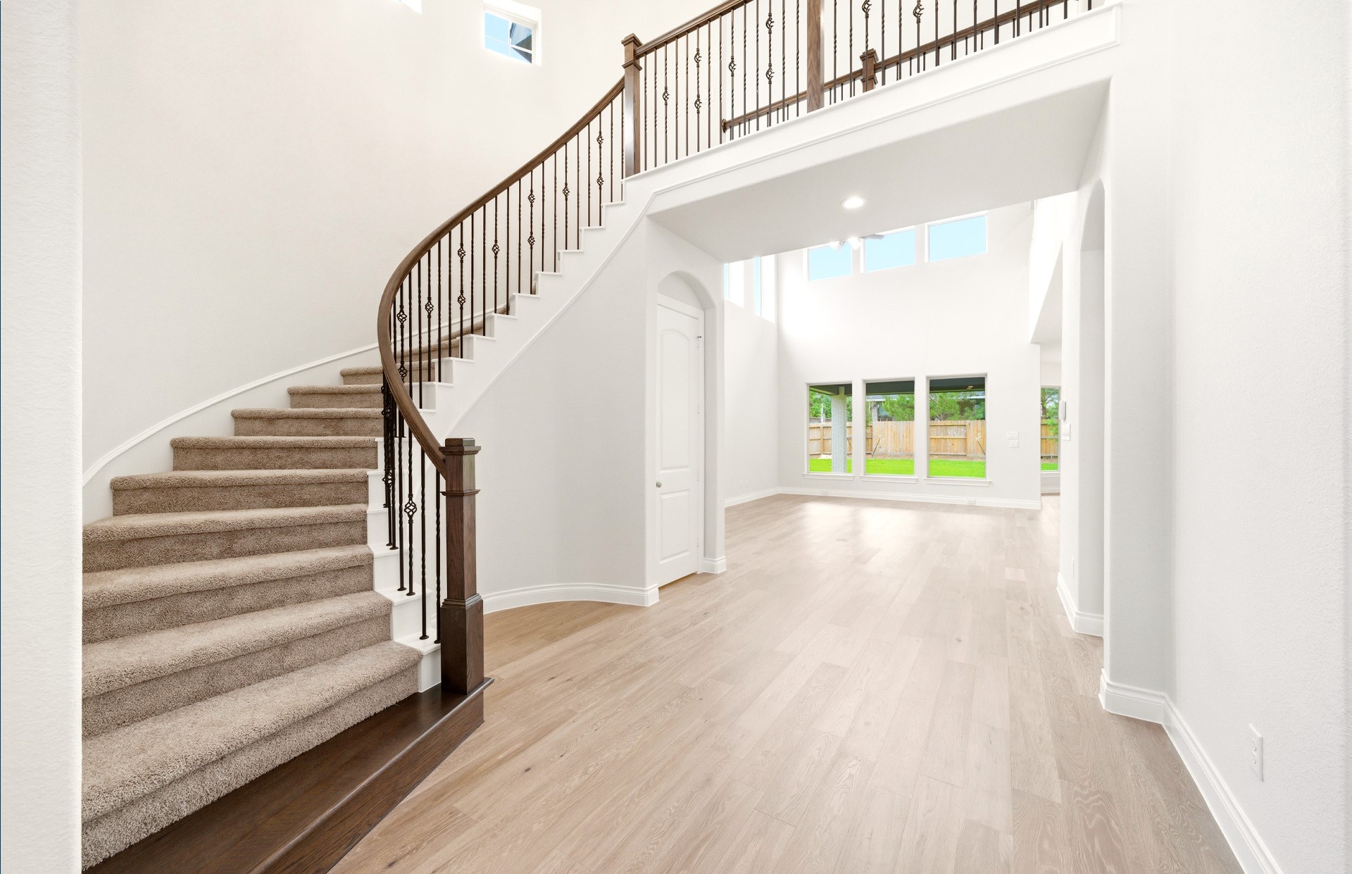 454 Lontano Path Willis, TX 77318 - Photo 14 of 46