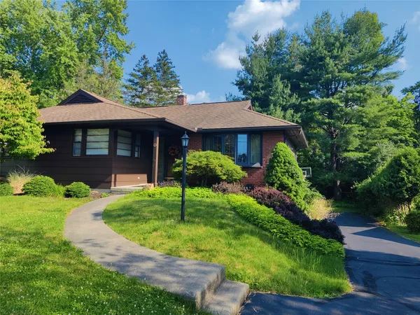 $2,300 | 3112 Belmont Avenue, Vestal, NY 13850